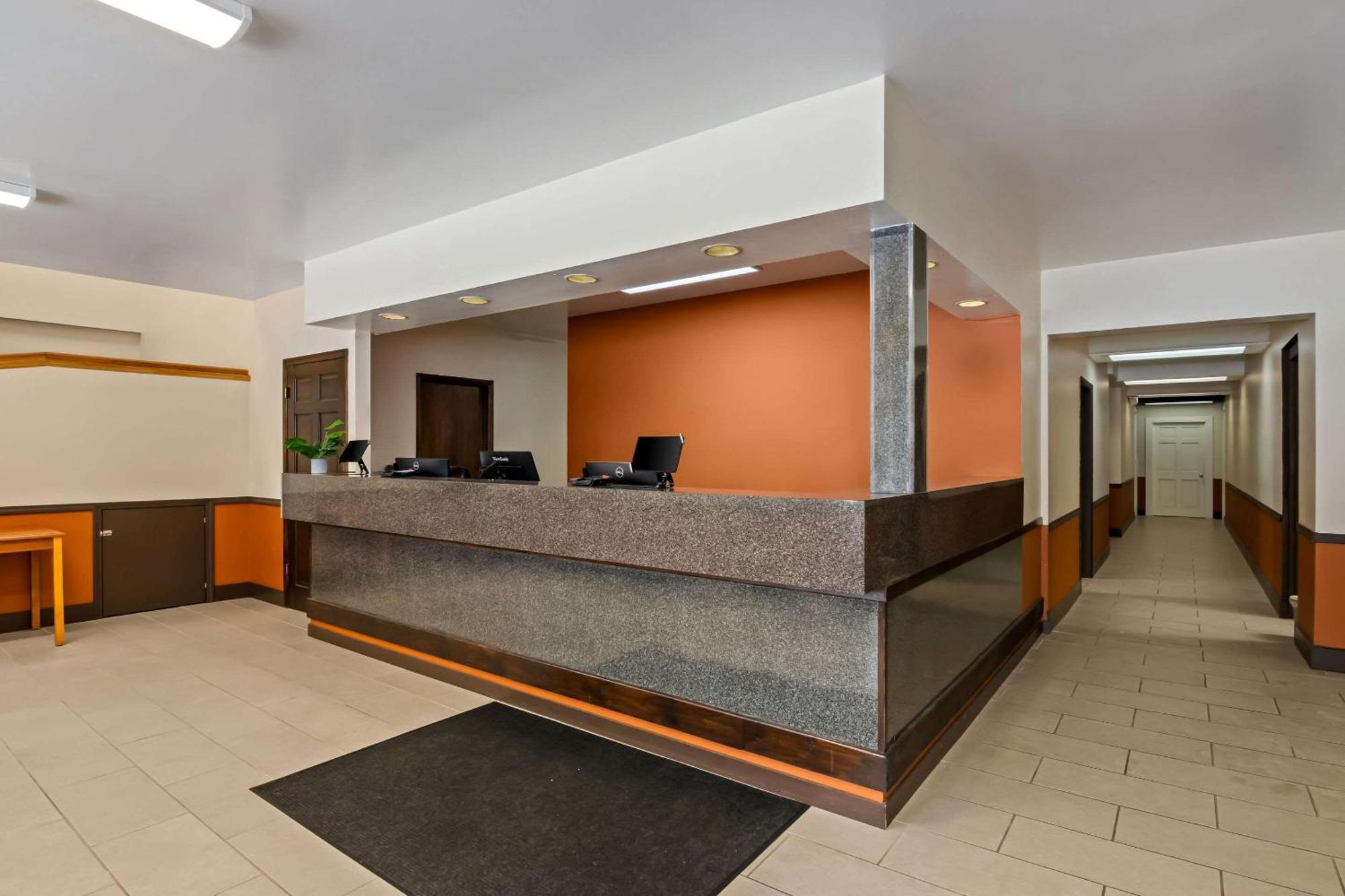 Econo Lodge Manistee Luaran gambar