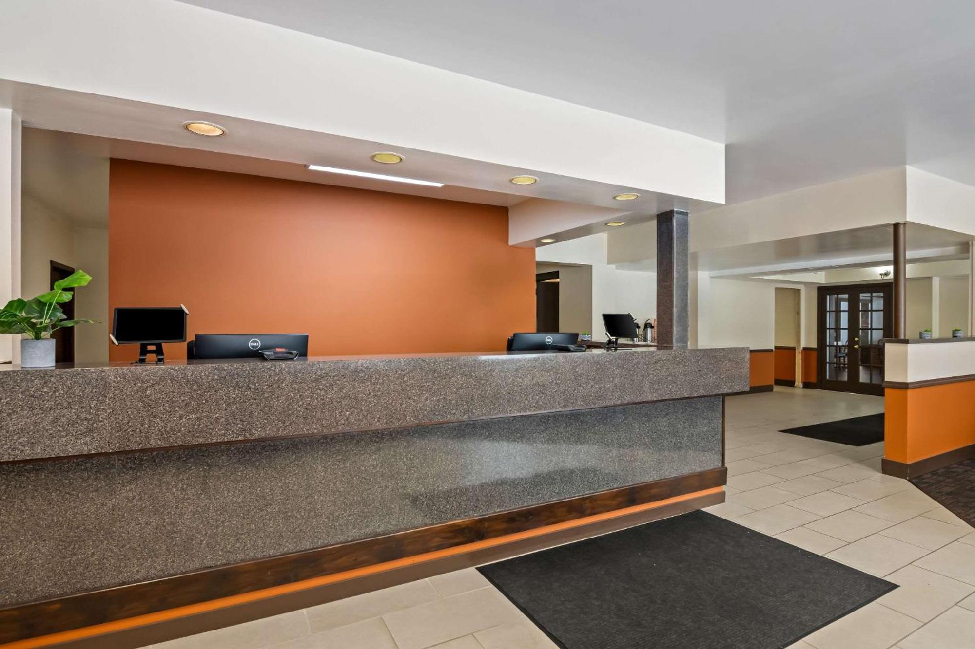 Econo Lodge Manistee Luaran gambar